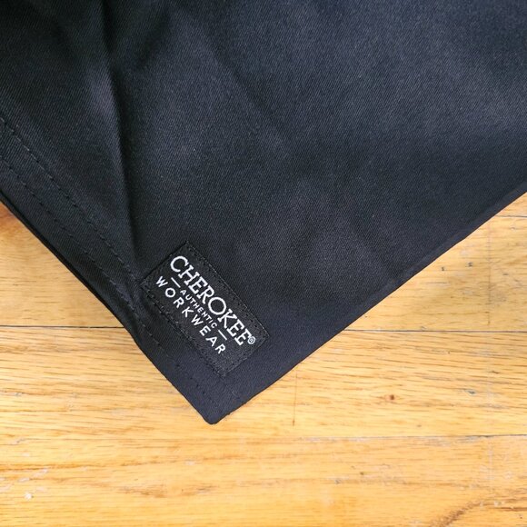 Cherokee Revolution Men's Medium scrubs top - Picture 7 of 7